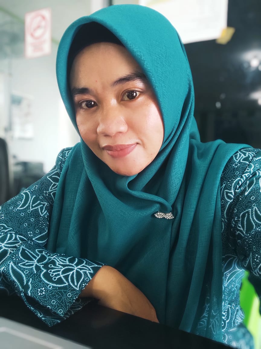 Ny. Hilda Bago Luneto, S.Pd